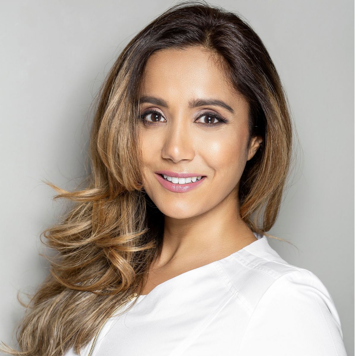 Dr Manrina Rhode Aesthetic Dentistry Expert 